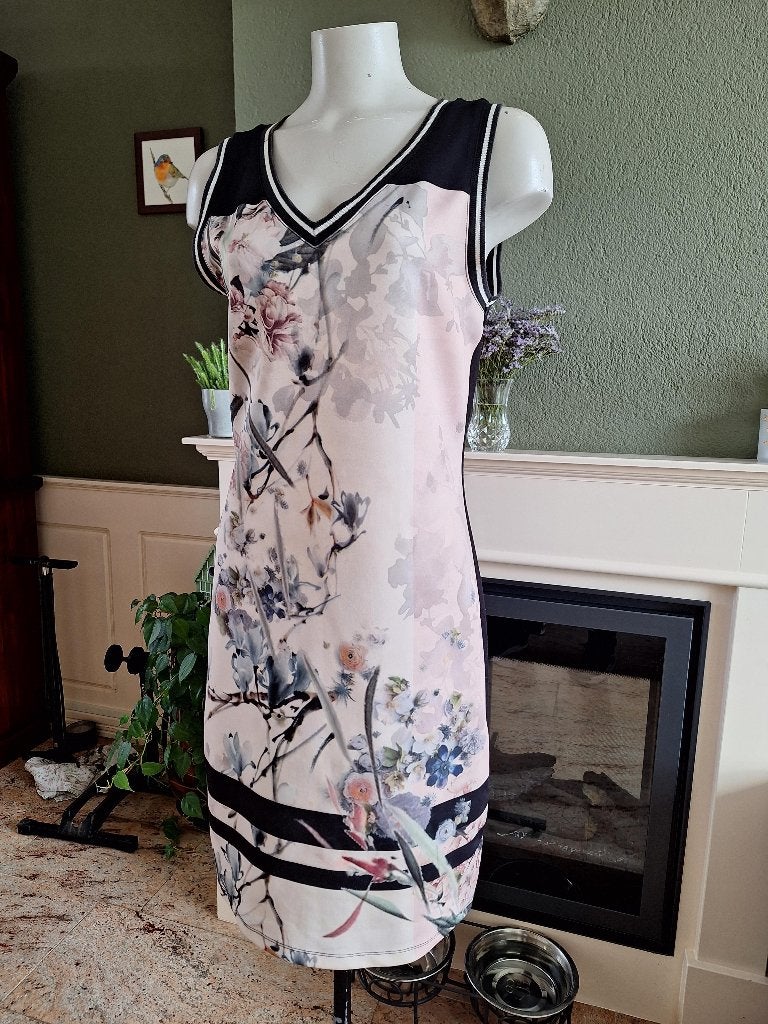 Tramontana bloemen foto print jurk M 38 40, Kleding | Dames, Maat 38/40 (M), Overige kleuren, Verzenden, Tramontana