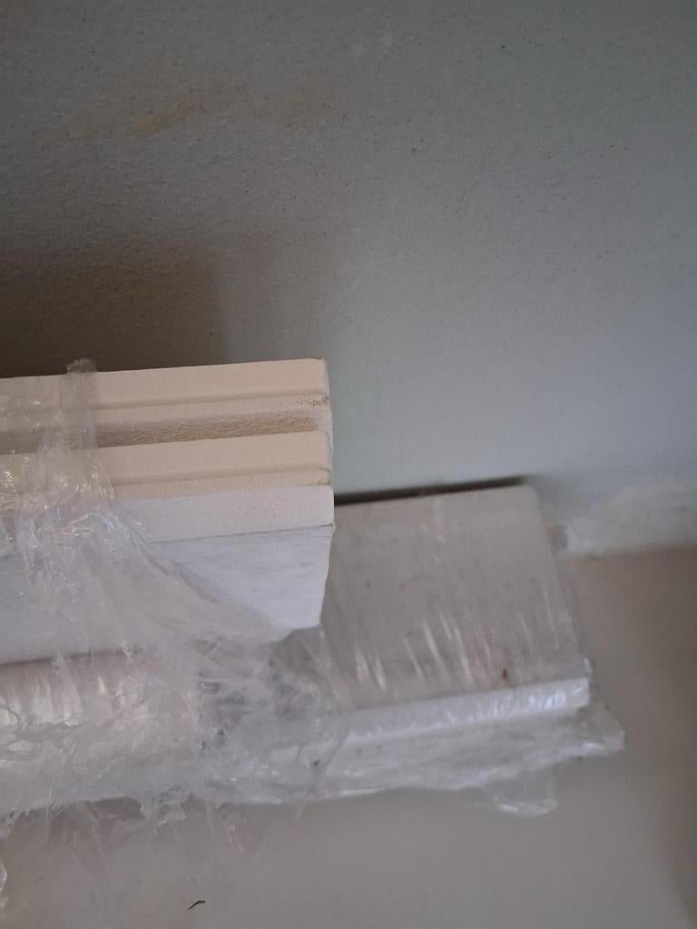 Nieuwe witte plinten RAL 9010, Ophalen, Nieuw, Mdf, 250 cm of meer