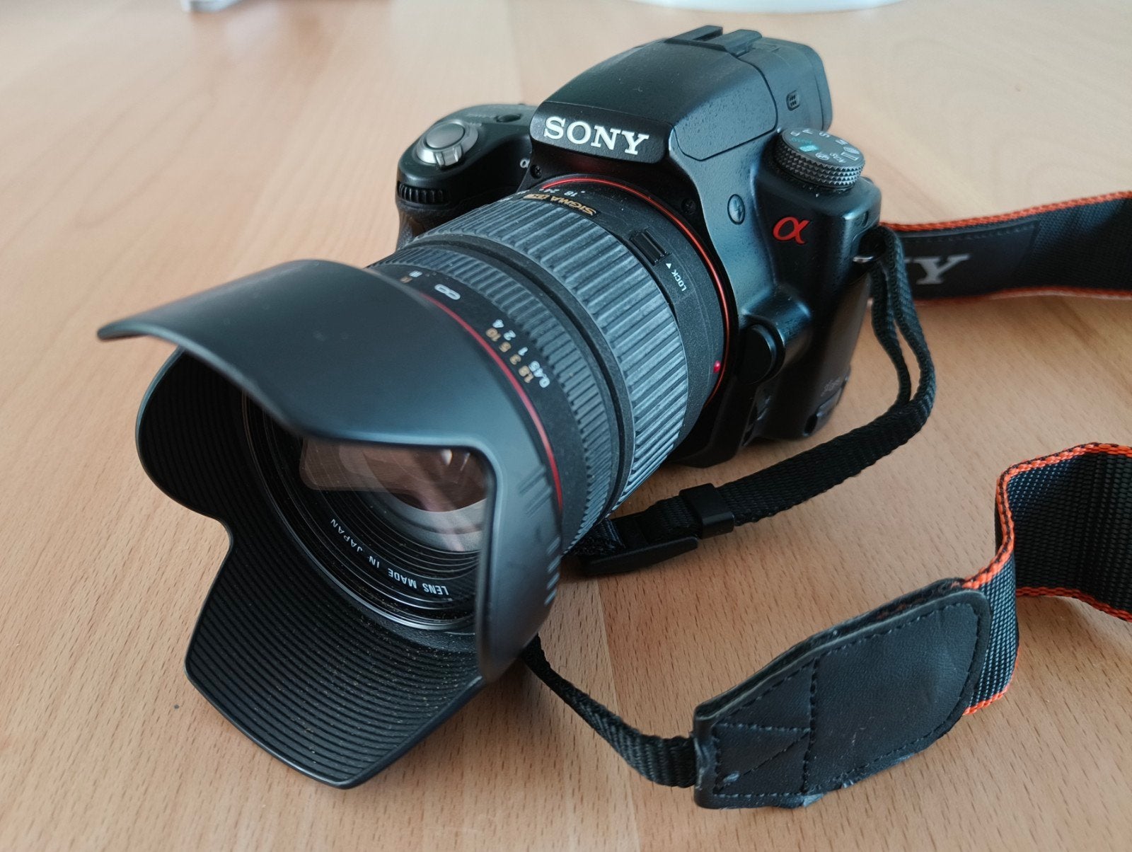 Sony SLT-A55v met Sigma 18-200mm lens en accessoires, Ophalen of Verzenden