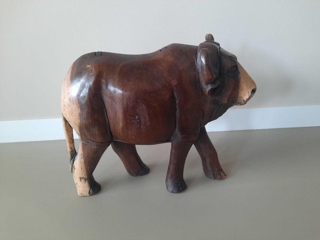 Grote massief houten buffel/koe/rund uit Afrika, handgemaakt, Ophalen, Houtsnijwerk, 20 - 50 cm, Hout