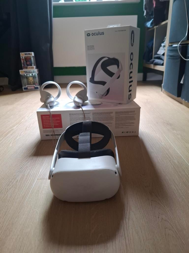Oculus Quest 2 VR-bril met controllers, Ophalen of Verzenden, Zo goed als nieuw, VR-bril, Overige platformen