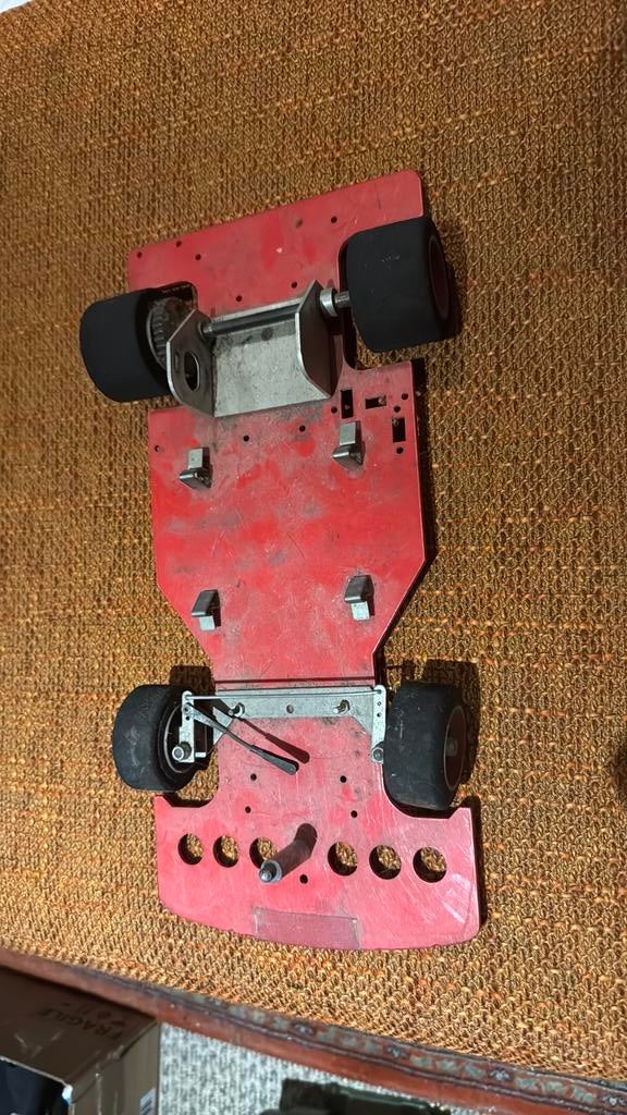 Graupner kyosho vintage pan chassis, Hobby en Vrije tijd, Ophalen, Zo goed als nieuw