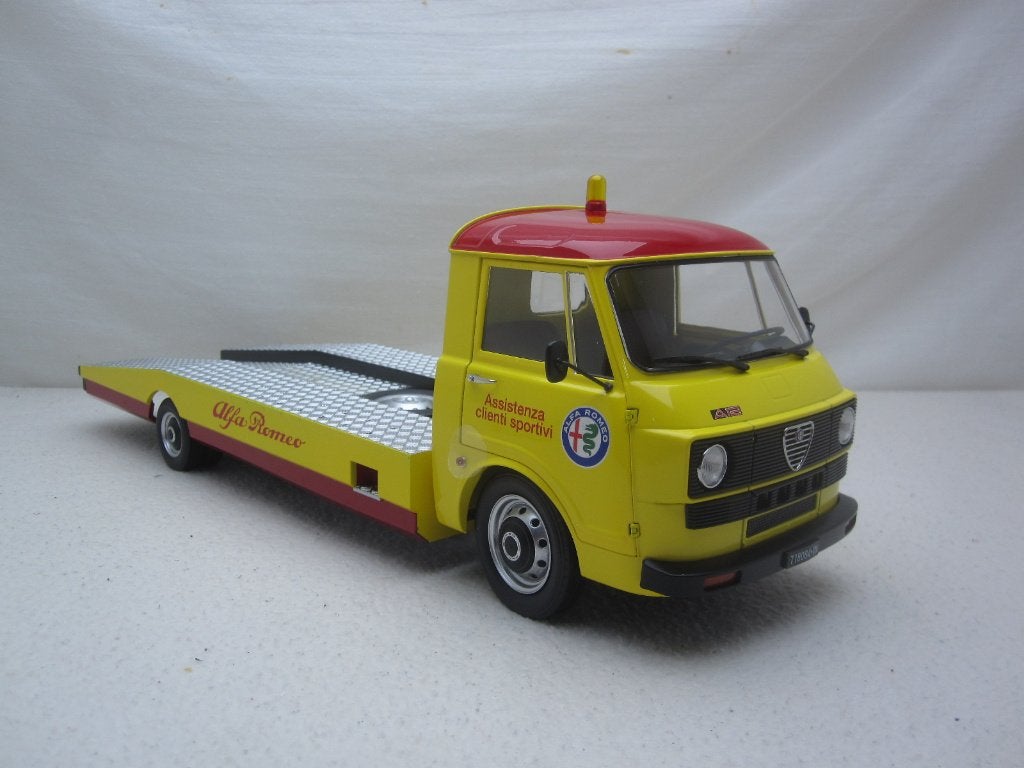Alfa Romeo A12 (F12) Autotransporter 1977 geel 1:18 Mitica, Ophalen of Verzenden, Nieuw, Auto, Overige merken