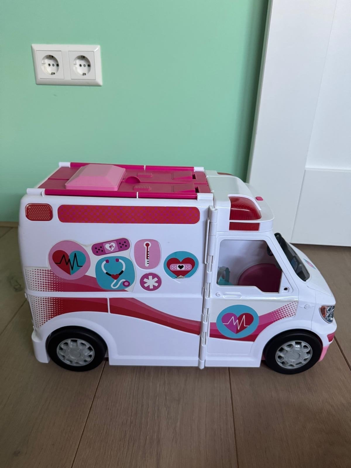 Barbie Ambulance Speelset - Ziekenhuis en Kliniek, Ophalen, Zo goed als nieuw, Meisje