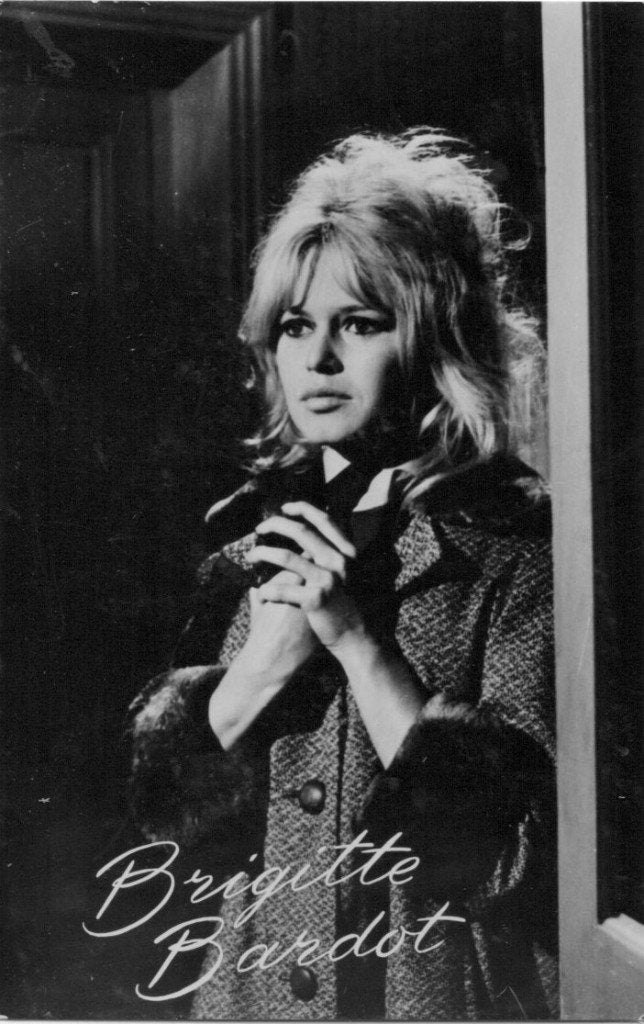 Filmsterren ansichtkaart Brigitte Bardot 1960, Verzamelen, Verzenden, 1960 tot 1980, Ongelopen, Sterren en Beroemdheden