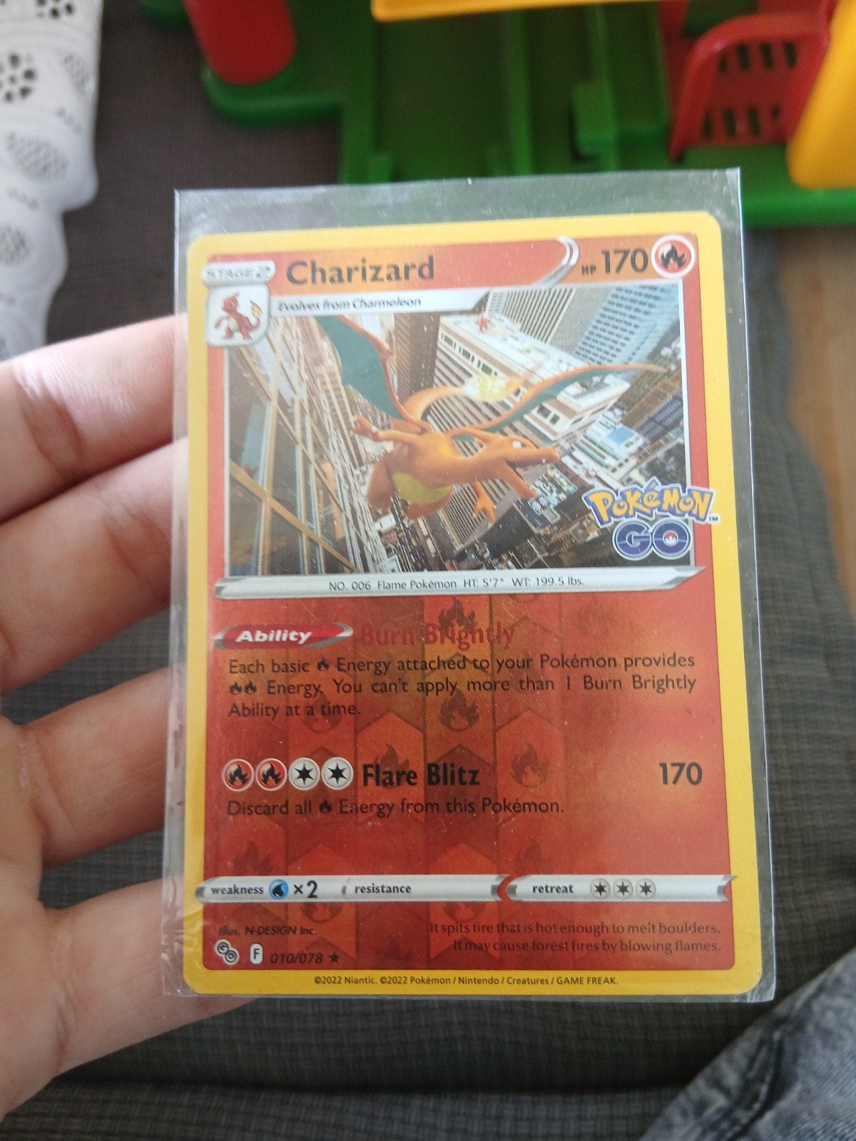 Charizard Reverse Holo Pokémon GO - Goede staat, Ophalen of Verzenden, Zo goed als nieuw, Losse kaart, Foil