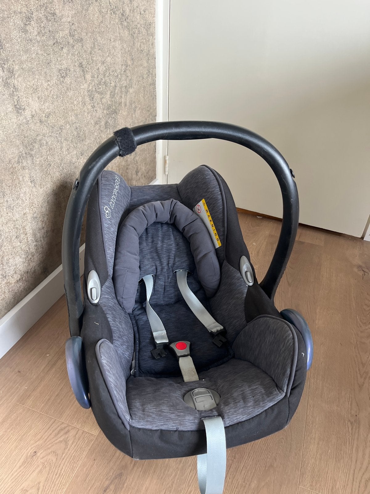 Maxi-Cosi met verkleiner, voetenzak en lakentje, Ophalen, Gebruikt, 0 t/m 13 kg, Maxi-Cosi