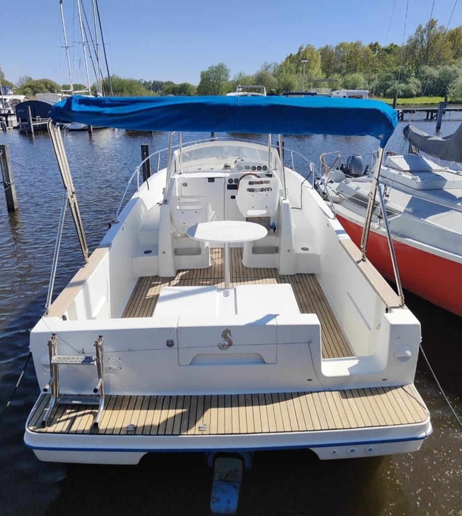 Console: Beneteau Ombrine 700 – met defecte Volvo Penta 4.3, Benzine, Gebruikt, Binnenboordmotor, Ophalen of Verzenden