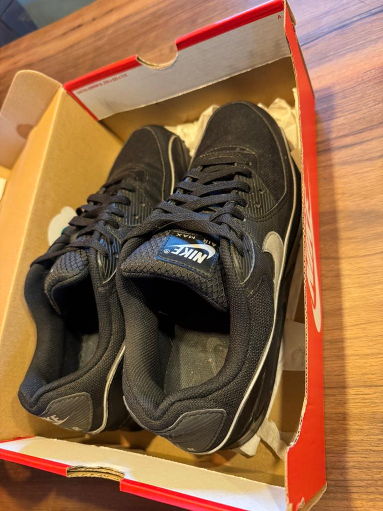 Nike Air Max 90 zgan maat 45, Sport en Fitness, Loopsport en Atletiek, Ophalen of Verzenden, Zo goed als nieuw, Hardloopschoenen