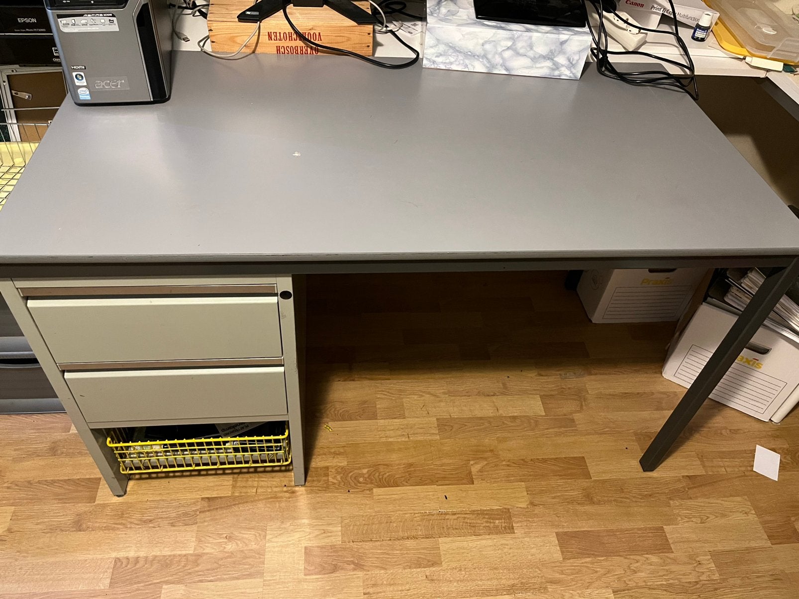 Stevig grijze werktafel met lades - ideaal voor thuiskantoor, Ophalen, Gebruikt, Met lades, Metaal
