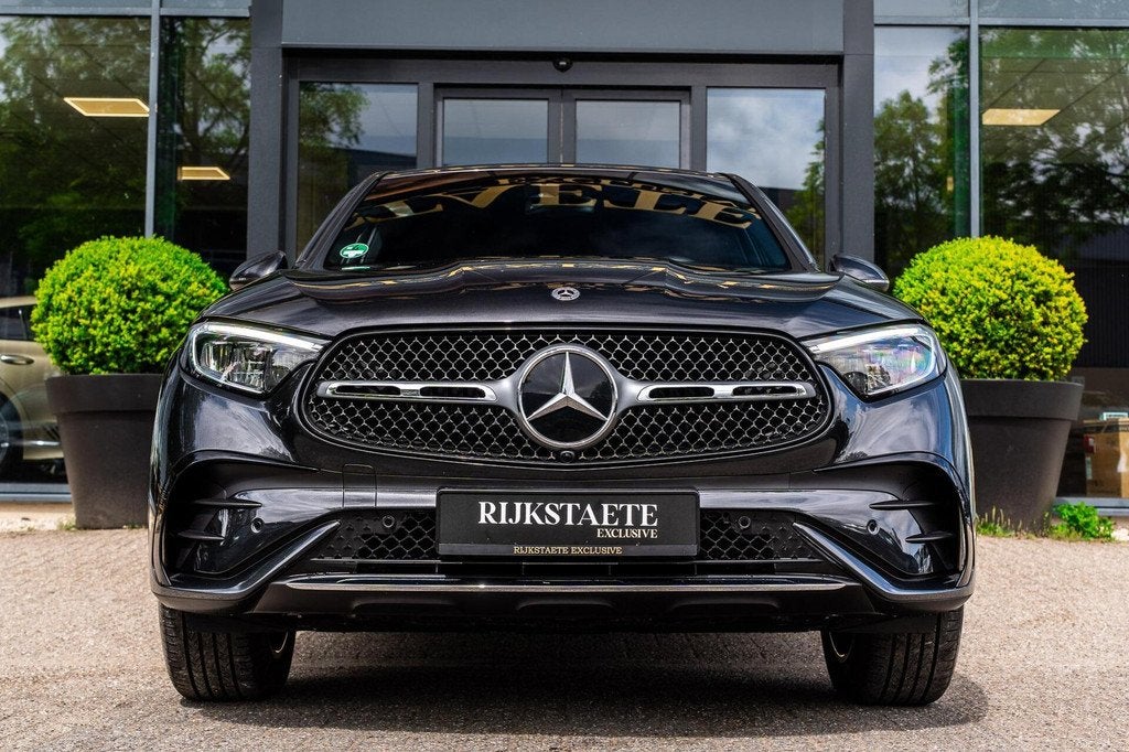 Mercedes GLC-klasse Coupé 300e 4MATIC AMG|BURMESTER|ACC|19', Auto's, Mercedes-Benz, Automaat, 2240 kg, Gebruikt, 2000 kg