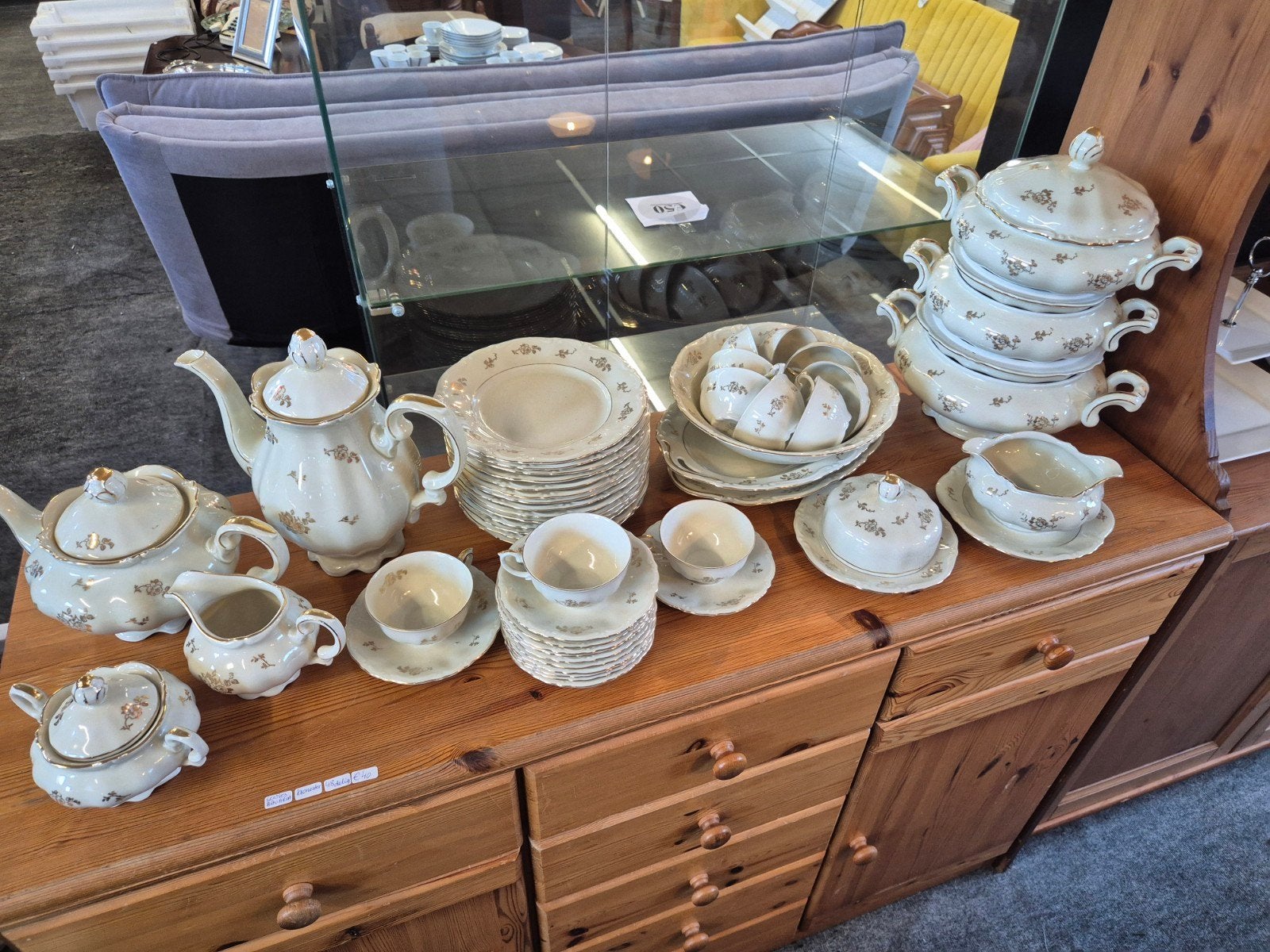 Bavaria Kronester 48-delig servies met gouden details, Ophalen