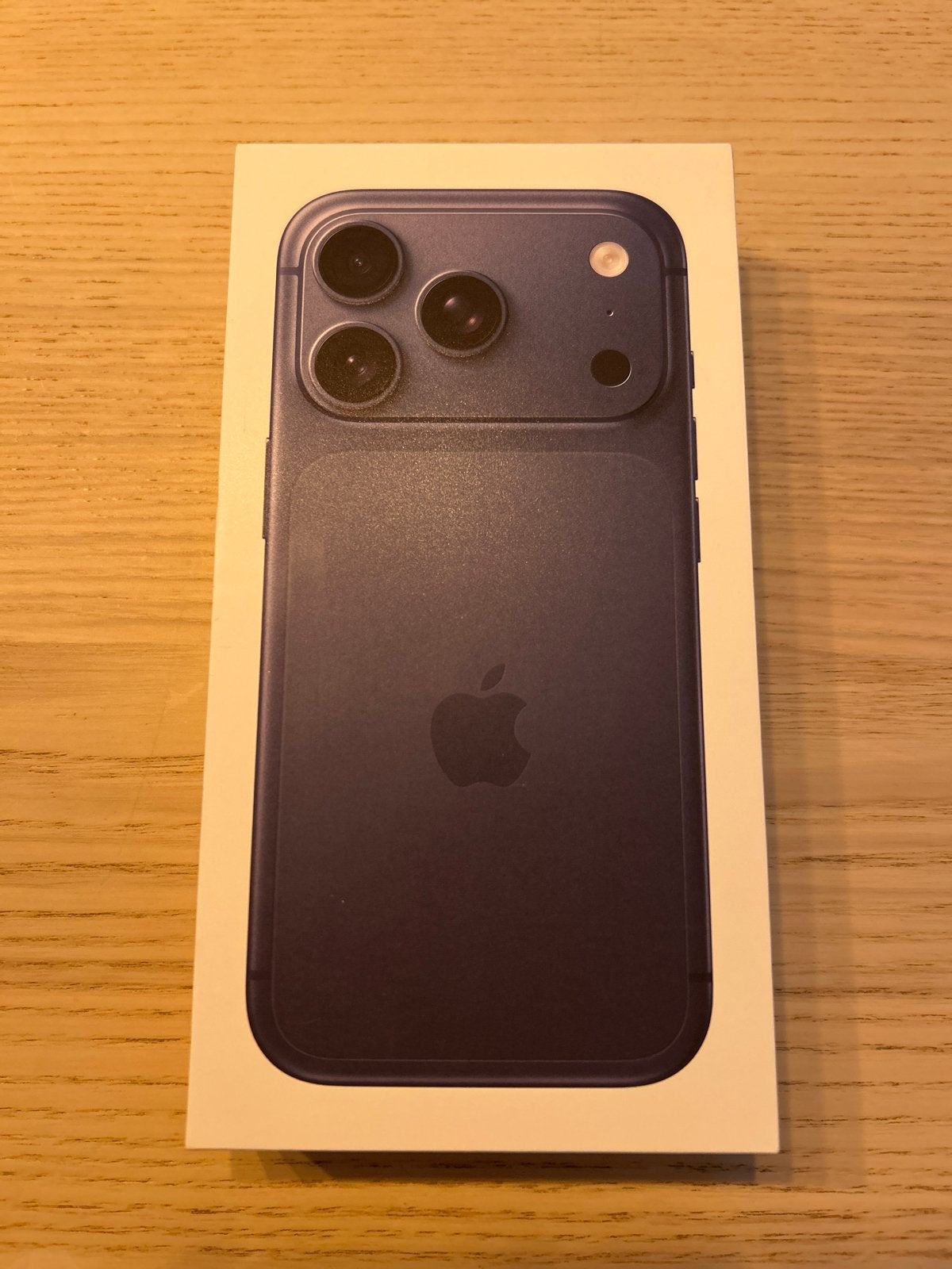 Nieuwe Apple iPhone 17 Pro 256 GB Deep Blue met Factuur!, Zwart, Nieuw, Zonder simlock, Zonder abonnement