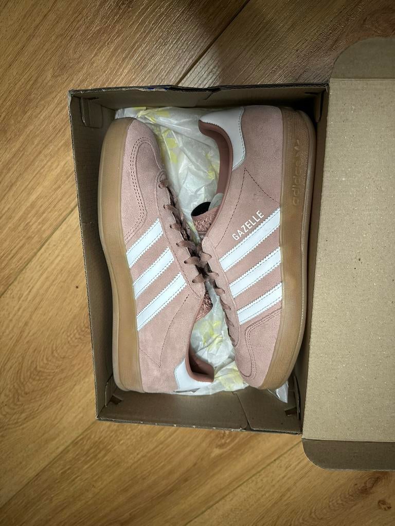 Adidas Gazelle lichtroze - slechts 1x gedragen - Maat 38 2/3, Ophalen of Verzenden, Zo goed als nieuw, Roze, Sneakers of Gympen