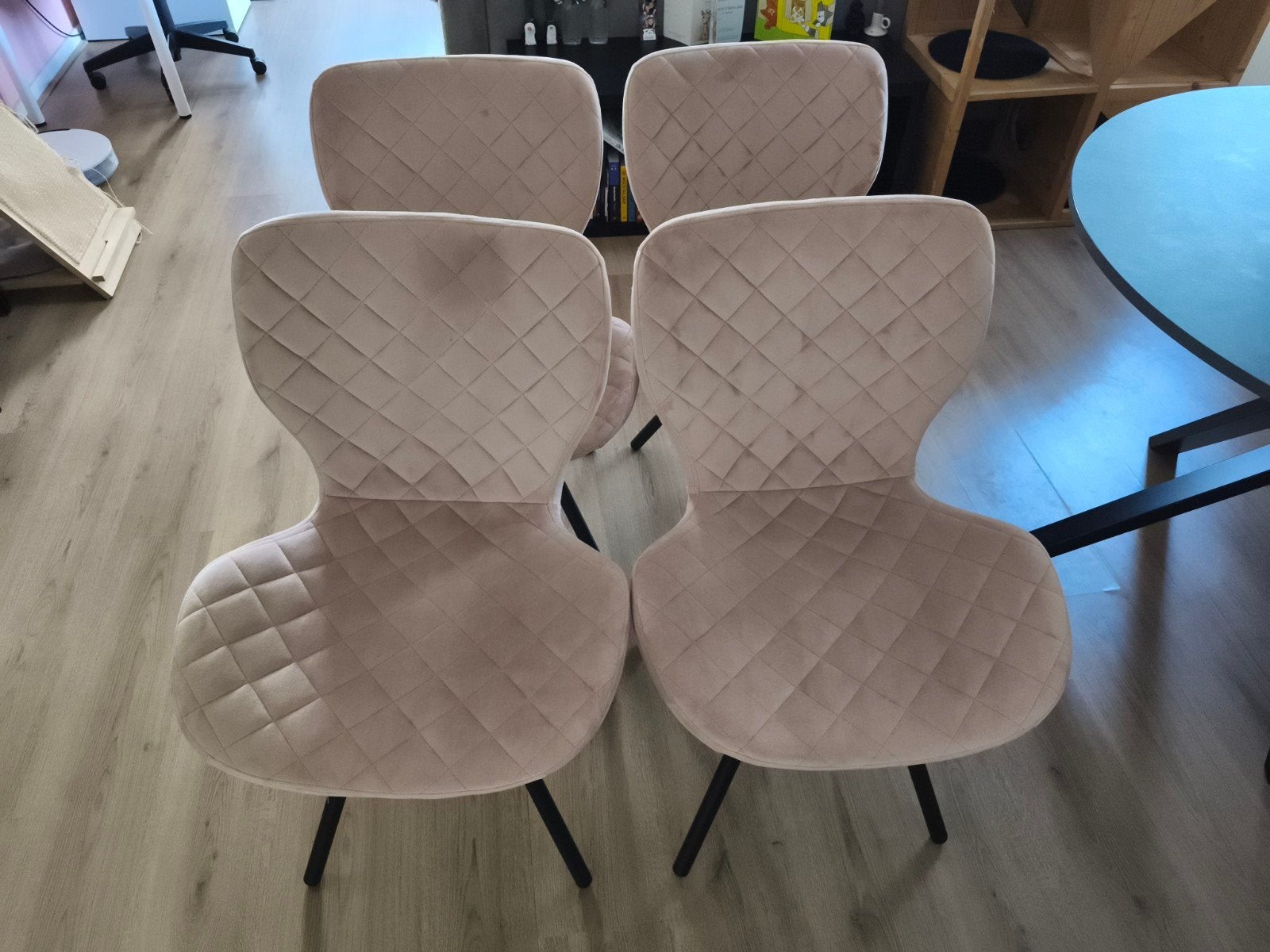 4 roze Kwantum stoelen, achterkant beschadigd, Ophalen, Gebruikt, Overige kleuren, Vier