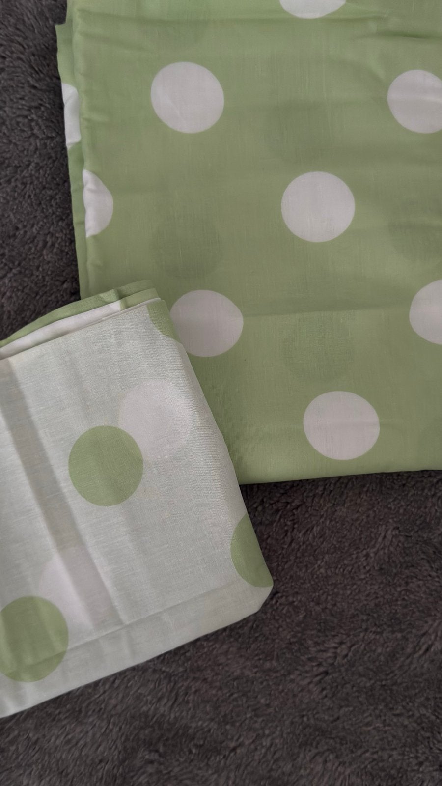 Groen Dekbedovertrek met Stippen 131x198 cm + Kussensloop, Gebruikt, Eenpersoons, Dekbedovertrek, Ophalen of Verzenden