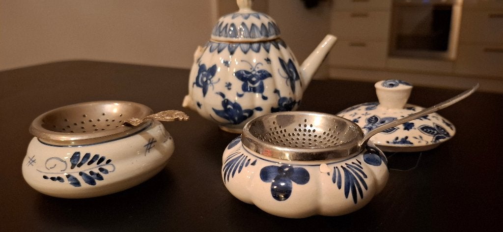 Porseleinen theepotje, Ophalen of Verzenden