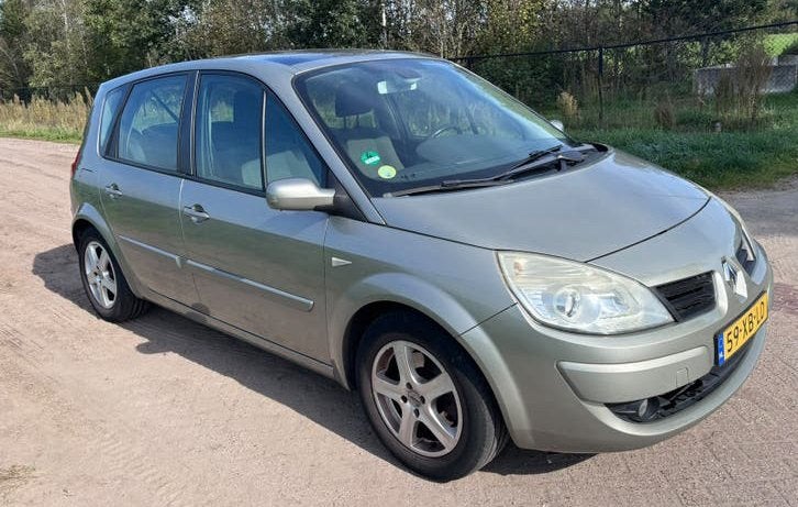 Luxe Renault Scénic 2.0  met trekhaak en panoramadak, Stof, Panoramadak, 4 cilinders, Origineel Nederlands