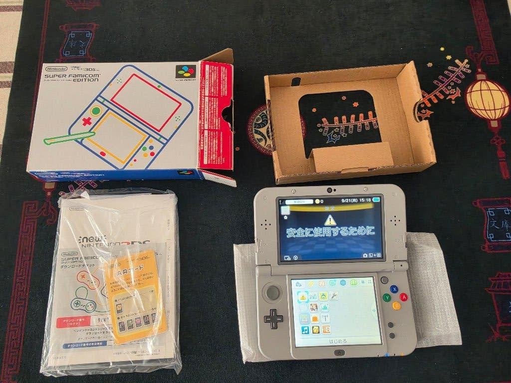 New Nintendo 3DS XL Famicom Editie CIB, Ophalen, Zo goed als nieuw, Overige kleuren, 3DS XL