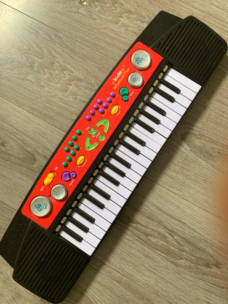 Super leuk Kinder Keyboard in zeer goede staat!, Ophalen, Gebruikt, Elektronica, Met geluid