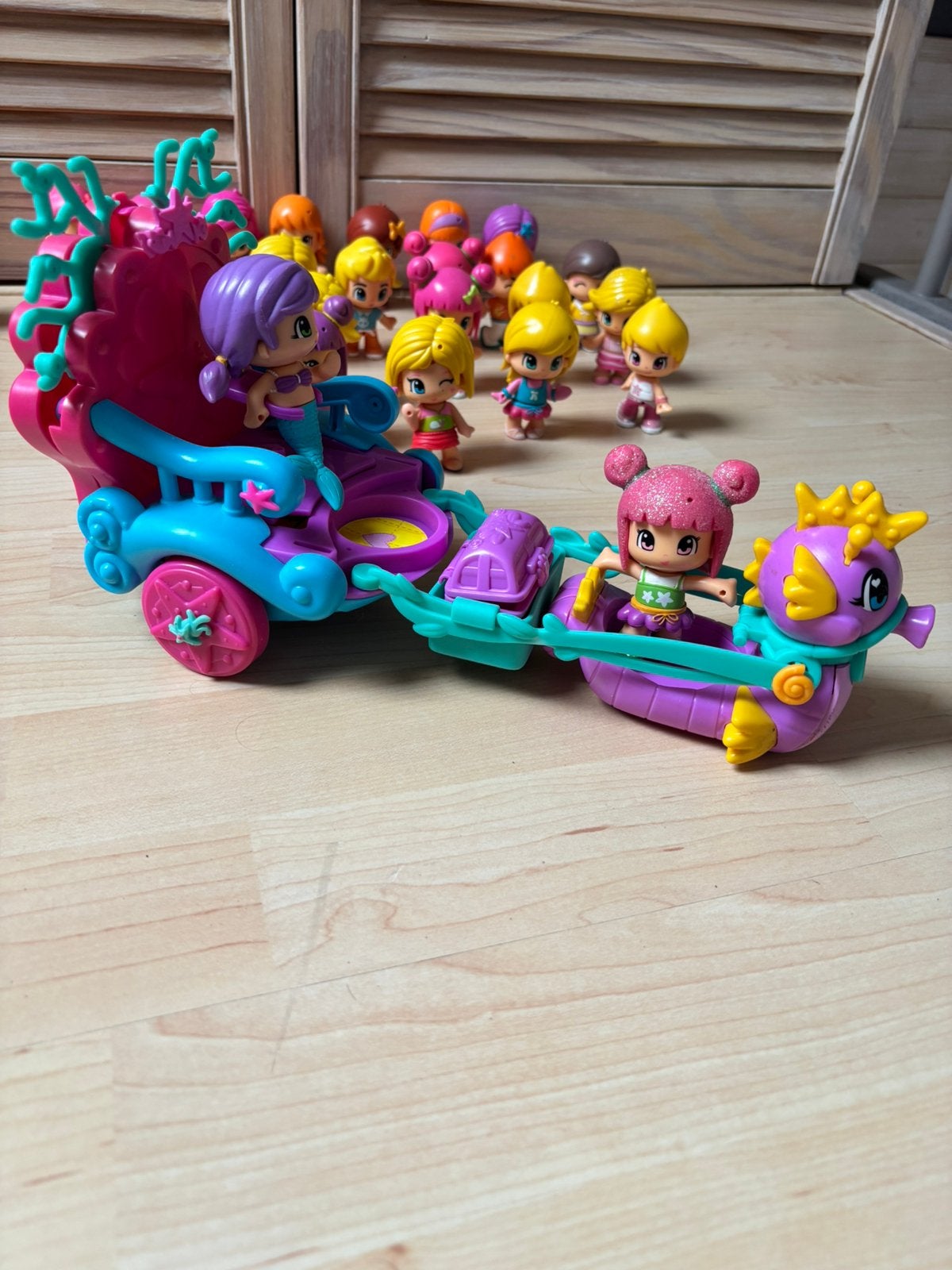 Pineypon poppetje 30 stuks + carrousel, Ophalen of Verzenden, Zo goed als nieuw
