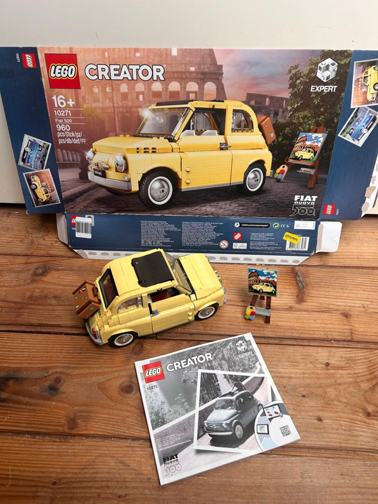 LEGO Creator Expert Fiat 500 (10271) - Zo goed als nieuw, Lego, Ophalen of Verzenden, Zo goed als nieuw, Compleet
