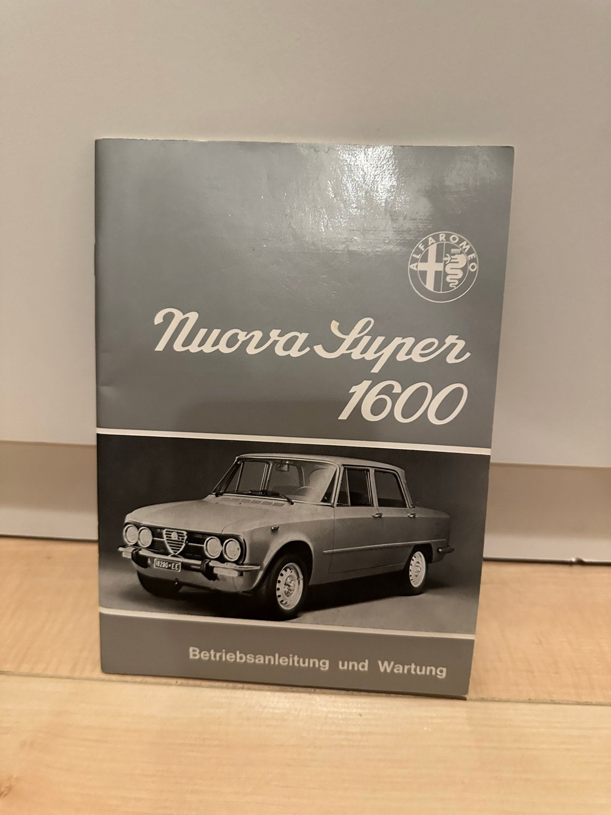 Alfa Romeo Nuova Super 1600 Handleiding en Onderhoudsboekje, Ophalen of Verzenden, Gelezen, Alfa Romeo