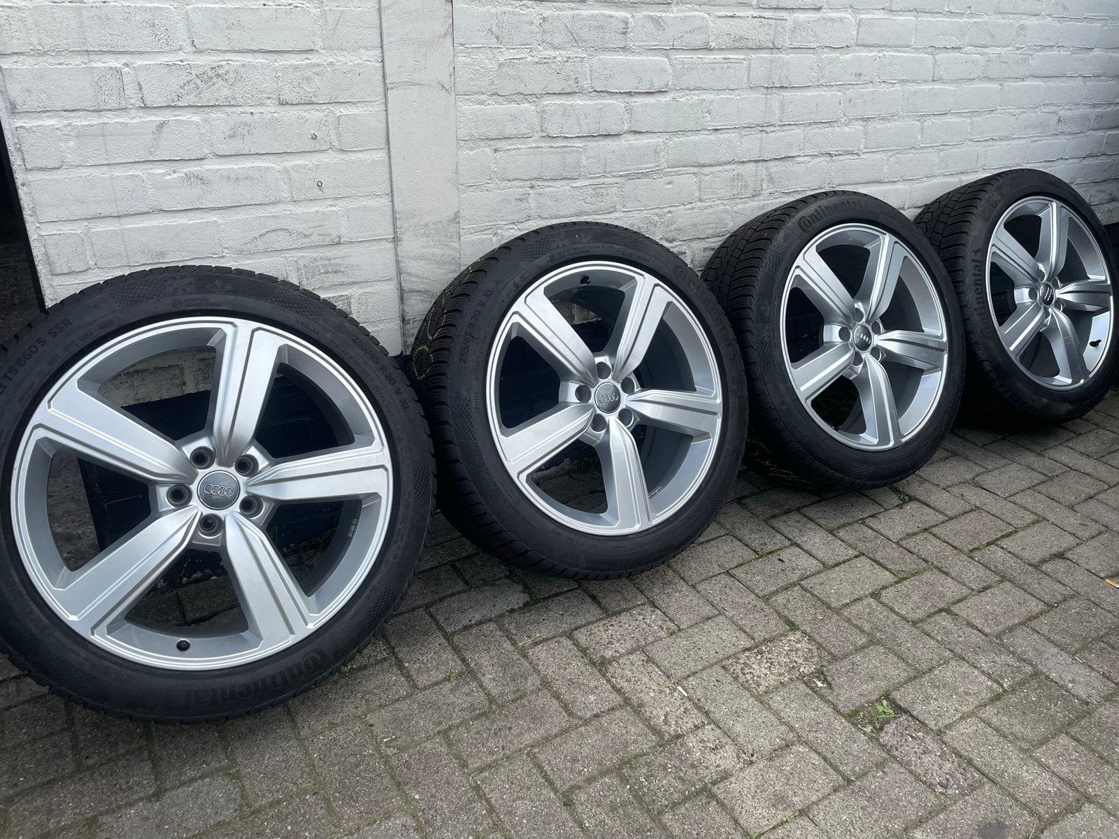 Audi Q5 originele velgen met Continental winterbanden, Ophalen, Audi, Gebruikt, 255 mm