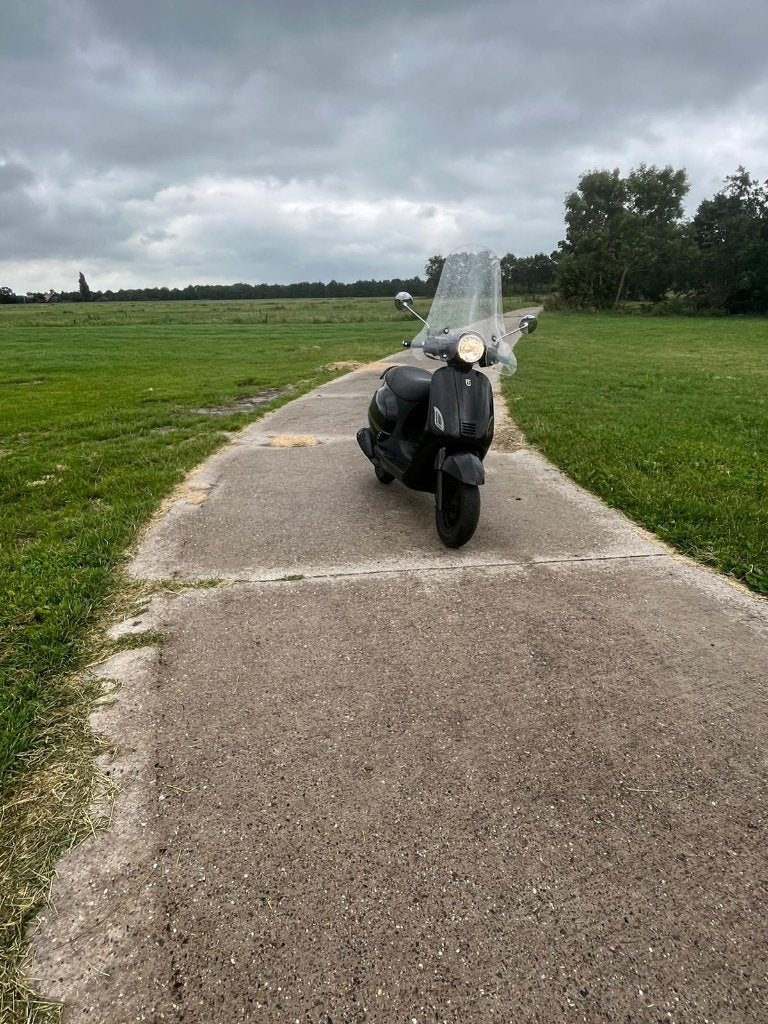BTC RIVA Scooter - Goed werkend, nieuwe achterband, Ophalen, Gebruikt, Maximaal 45 km/u, BTC RIVA