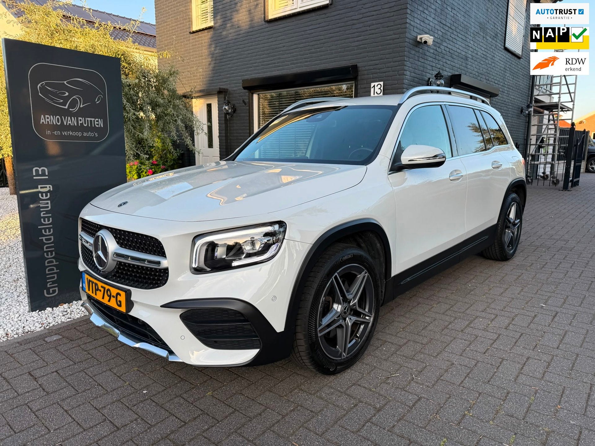 Mercedes-Benz GLB 200 D / Grijs kenteken / AMG Line, Auto's, Automaat, Gebruikt, Euro 6, 4 cilinders