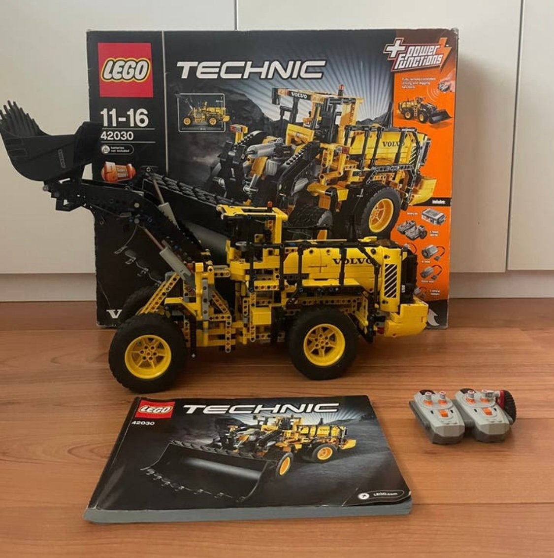 Lego Technic 42030 Volvo L350F Wheel Loader, Ophalen, Lego, Zo goed als nieuw, Technic