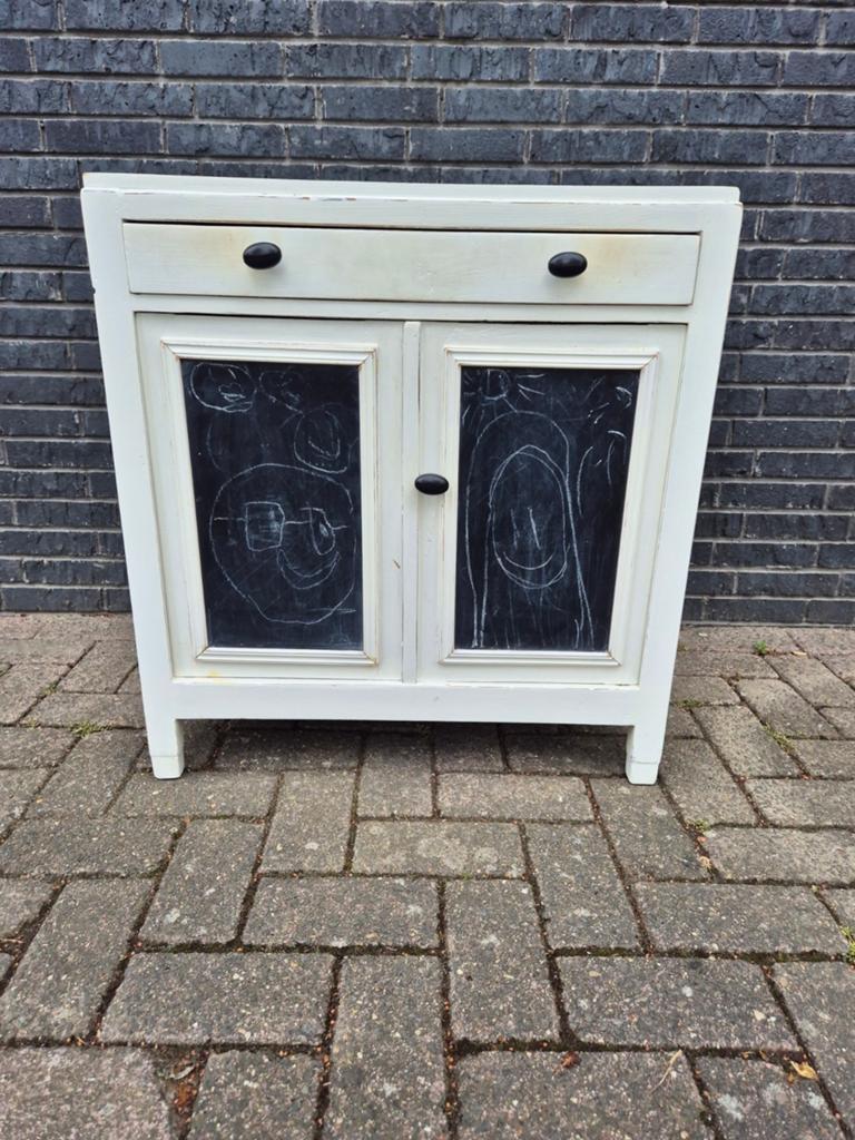 Vintage wit kastje met krijtbord deuren, Ophalen
