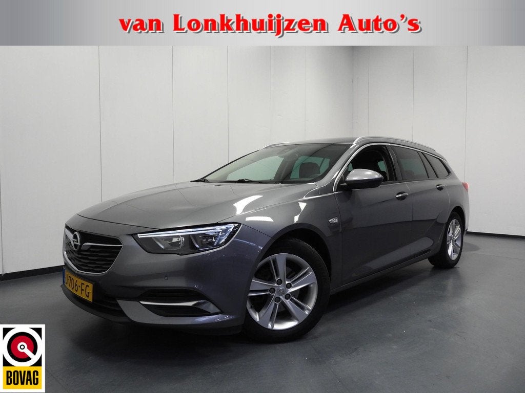 Opel Insignia Sports Tourer 1.5 Turbo Business Executive NAV, Auto's, Voorwielaandrijving, Gebruikt, 4 cilinders, Handgeschakeld