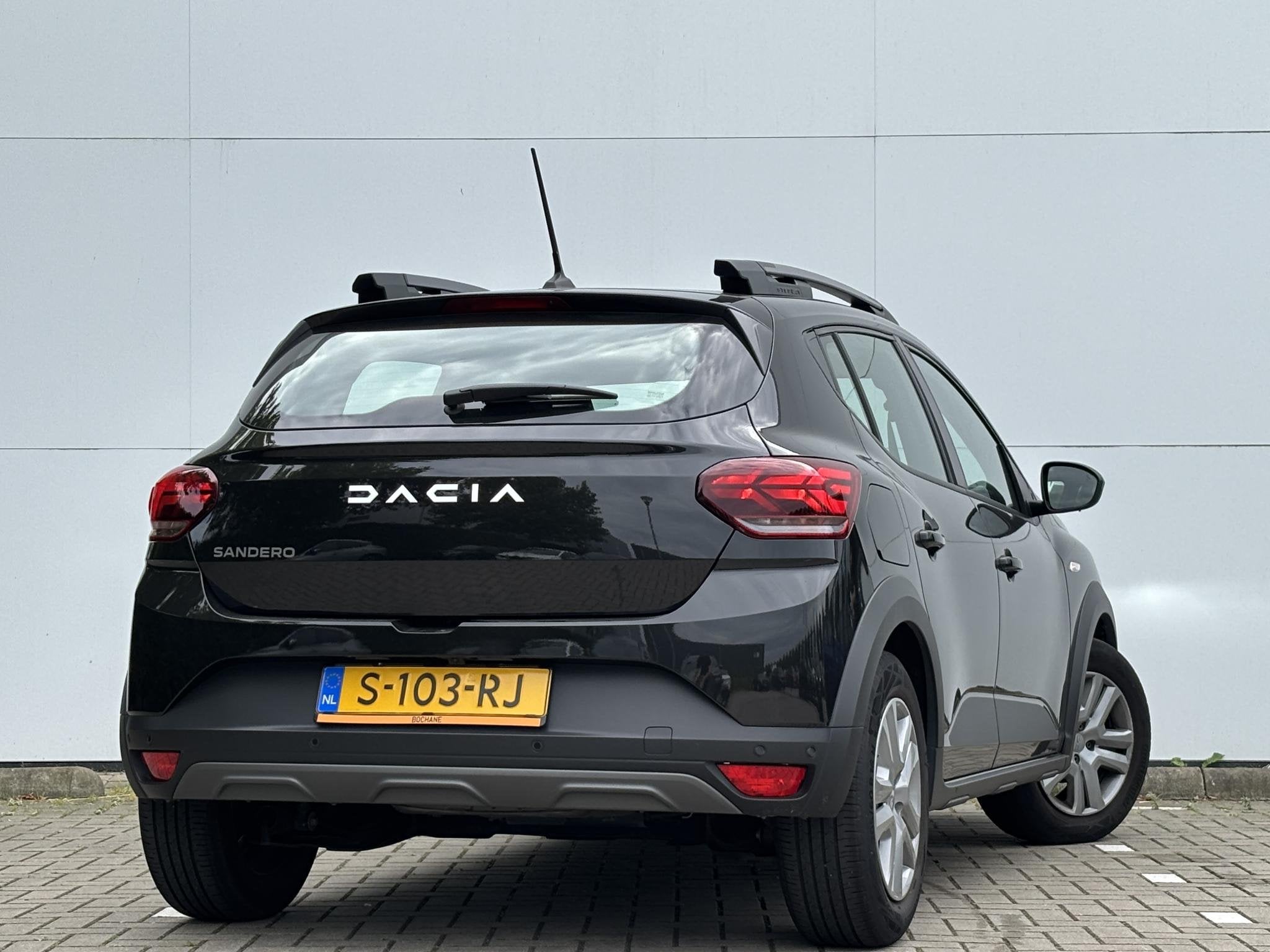 Dacia Sandero Stepway 1.0 TCe 100 ECO-G Expression | Camera, Gebruikt, Euro 6, 610 kg, Zwart