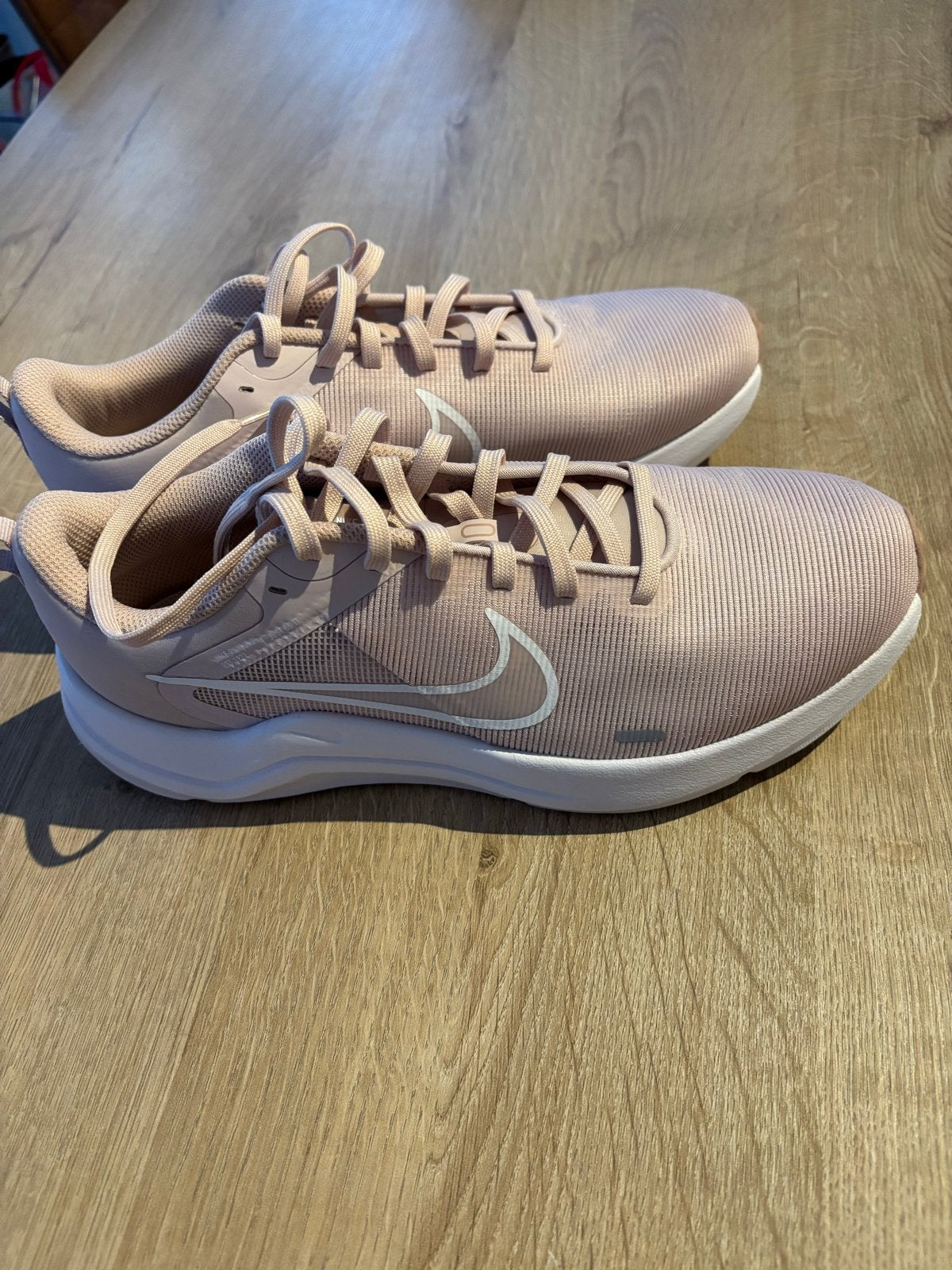 Nike Downshifter 12 Roze Sneakers - nieuw, Kleding | Dames, Schoenen, Ophalen of Verzenden, Nieuw, Roze, Sneakers of Gympen