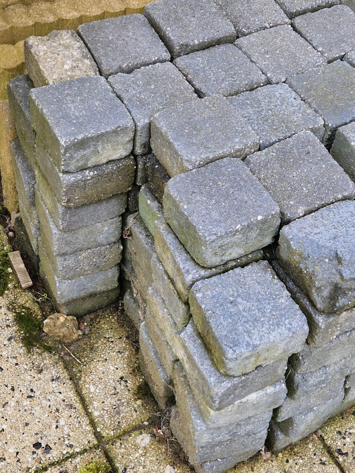 Gratis ophalen! klinkers antraciet 10 x 10 cm, Tuin en Terras, Tegels en Klinkers, Ophalen, Gebruikt, Beton, Klinkers