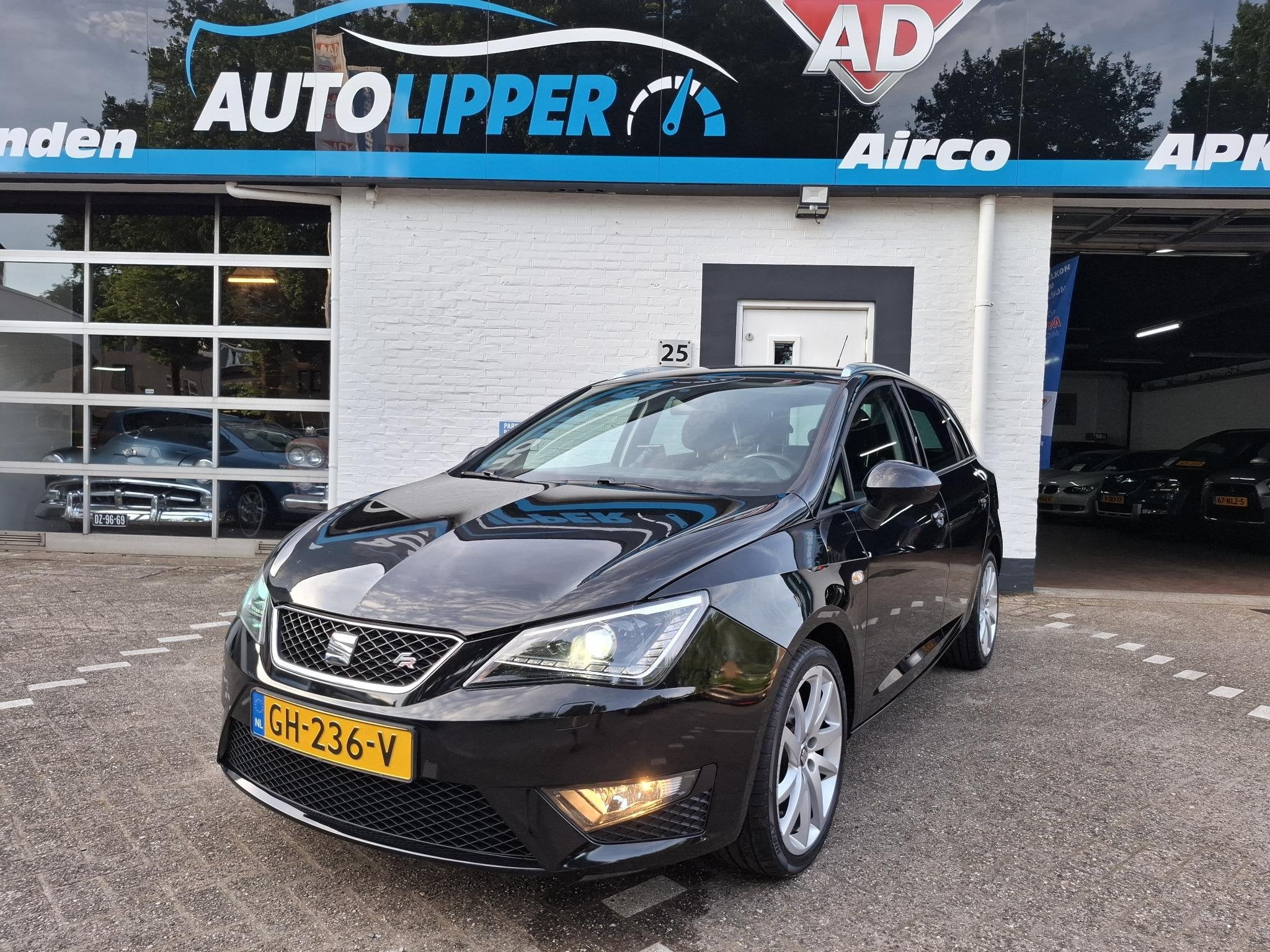 SEAT Ibiza ST 1.2 TSI FR Dynamic /Nieuwe apk bij aflevering/, Auto's, Voorwielaandrijving, Euro 5, Zwart, 4 cilinders