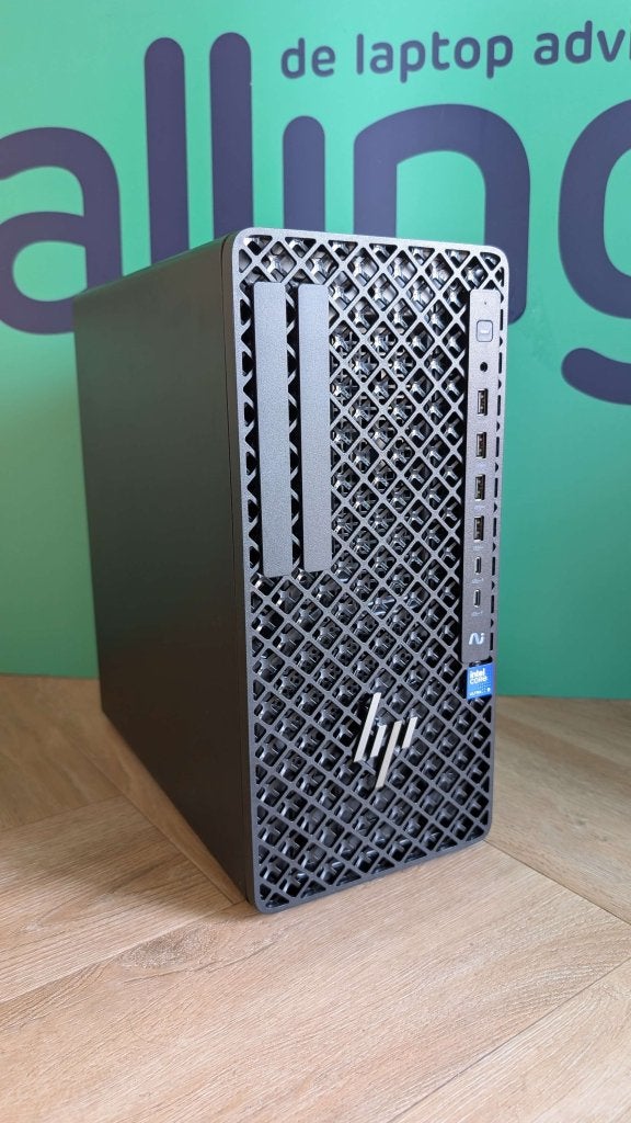 HP Z1 G1i / Core U9 / 32GB / 1TB SSD / RTX Pro 2000 16GB