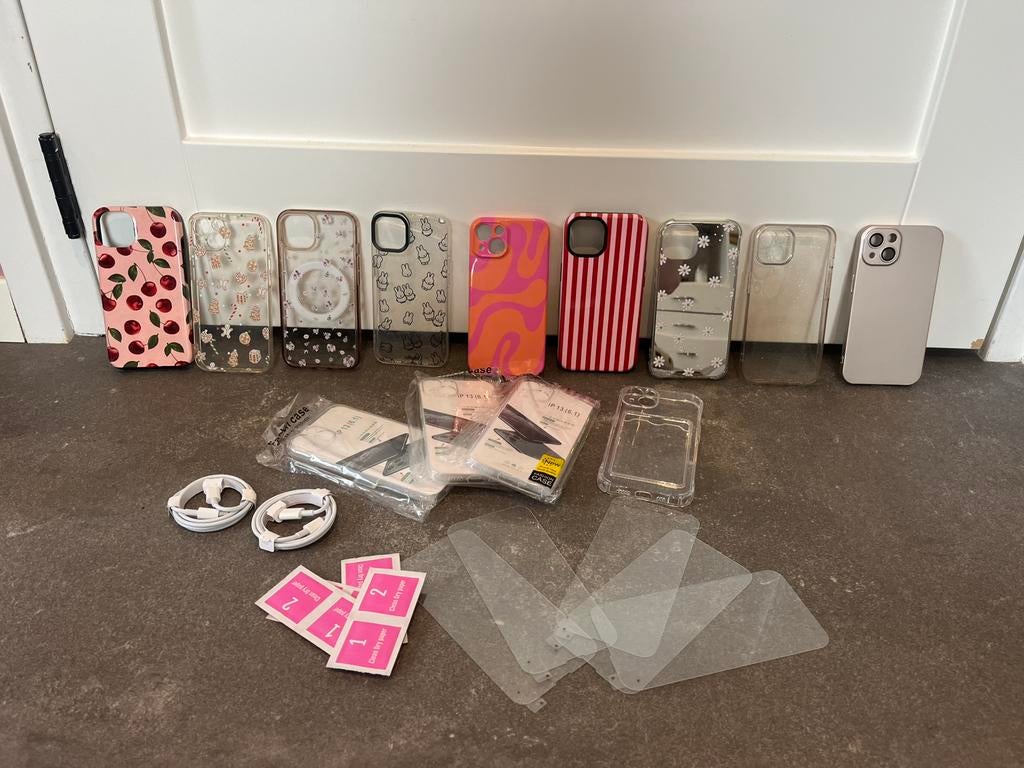 Iphone 13 hoesjes/screenprotectors/oplaadkabels, Ophalen of Verzenden, Zo goed als nieuw, Versiering