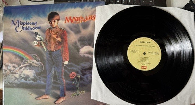 Marillion - Misplaced Childhood Zuid-Afrika lp, LP, Ophalen of Verzenden, Beschermende buitenhoes, 12 inch