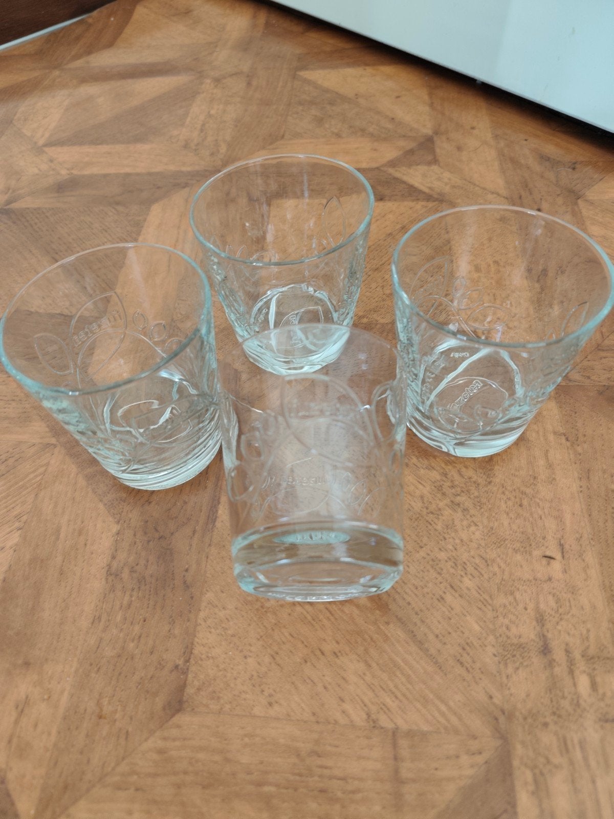 Fuze tea glas glazen 4 stuks nieuw 3,50 euro per stuk, Ophalen of Verzenden, Nieuw, Overige typen