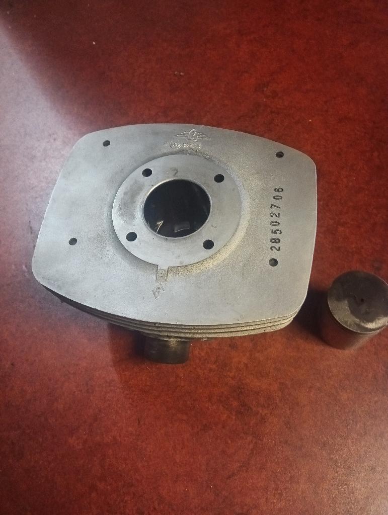 Zundapp 125 cilinder 10pk origineel op 518-23/24/26, Ophalen of Verzenden, Gebruikt, Cilinder
