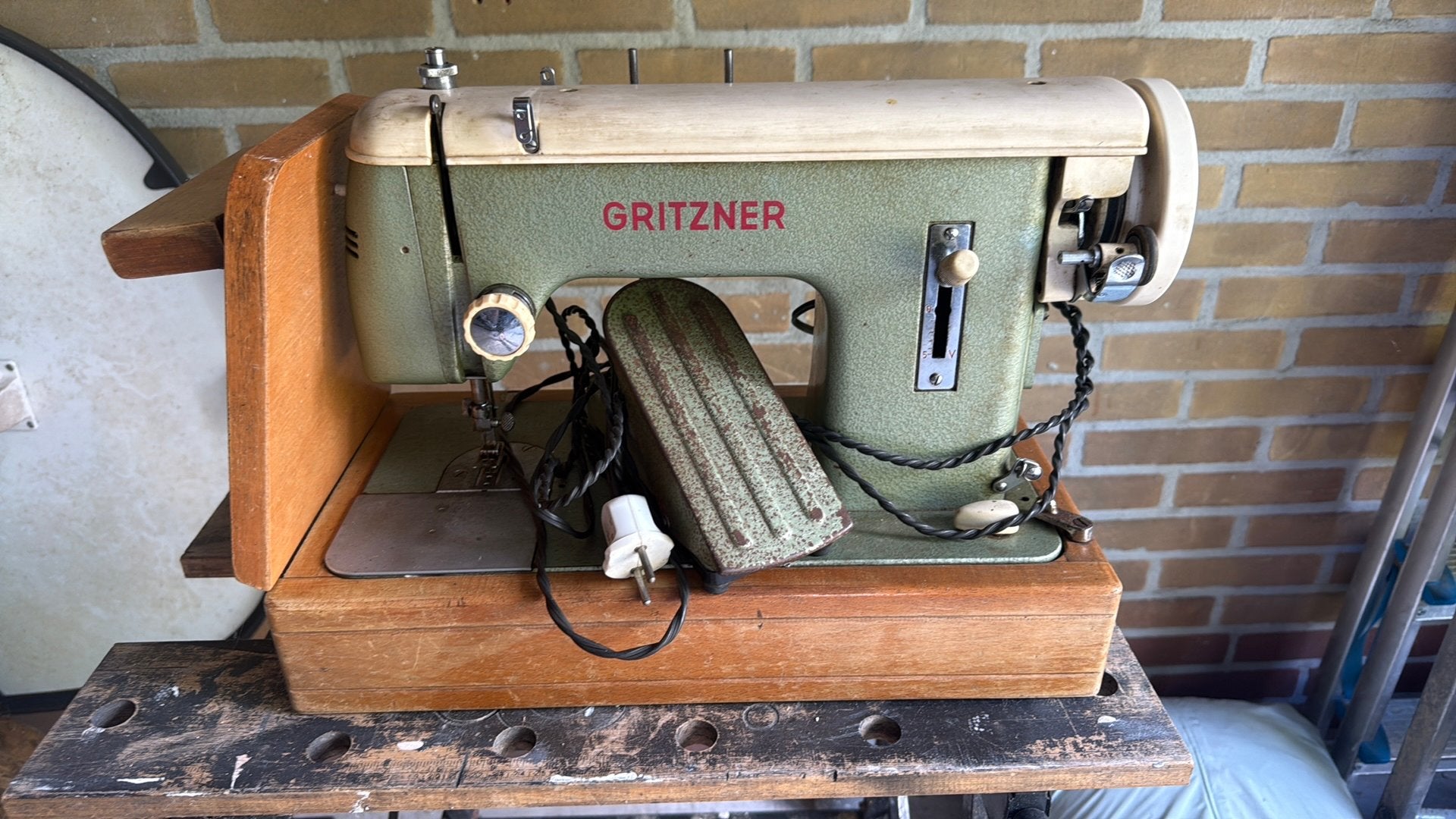 Oude gritzner naaimachine, Hobby en Vrije tijd, Naaimachines en Toebehoren, Ophalen, Gebruikt, Naaimachine, Overige merken