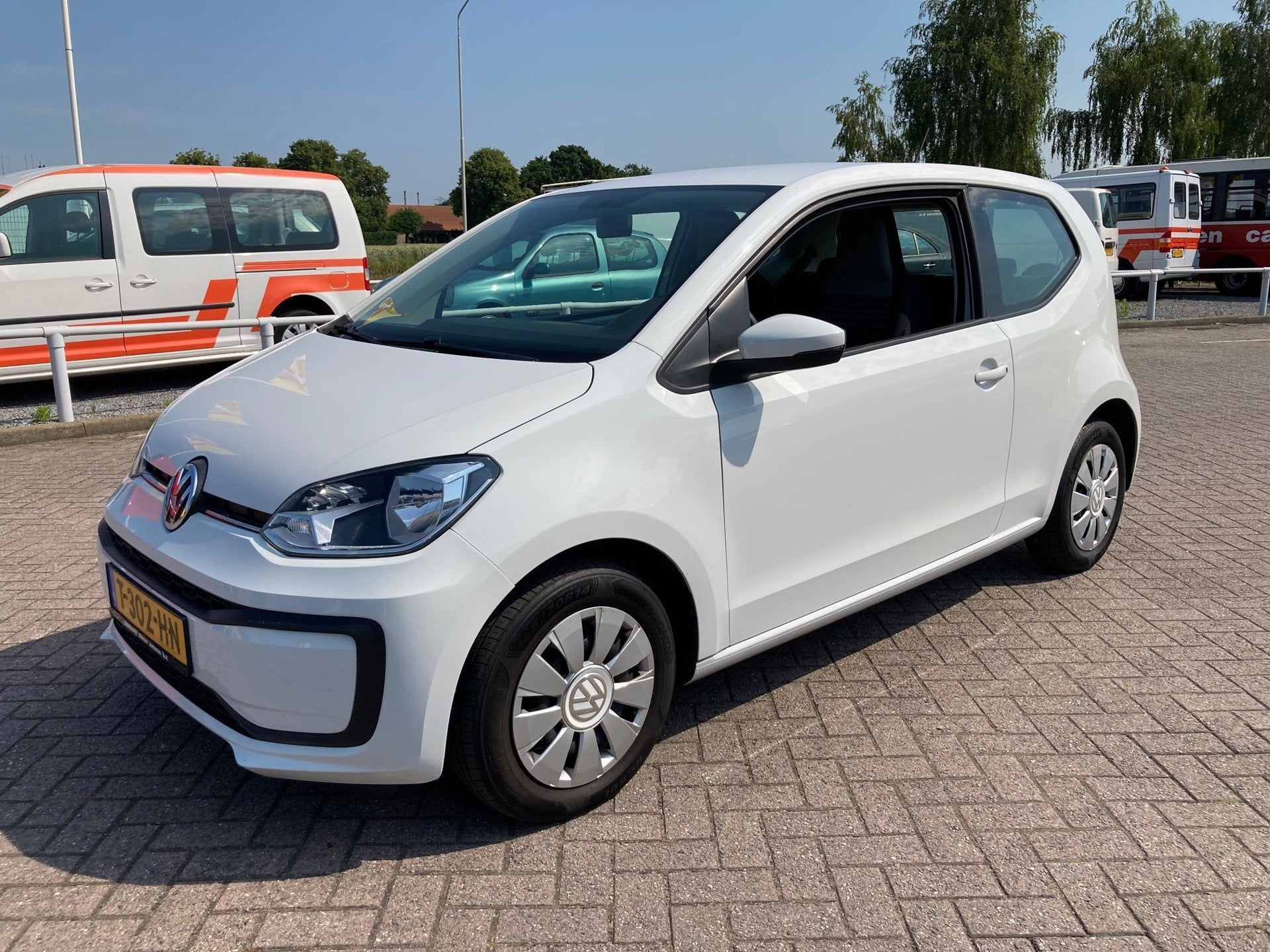 Volkswagen Up! 1.0 BMT take up!, Auto's, Volkswagen, Voorwielaandrijving, Gebruikt, Wit, Handgeschakeld