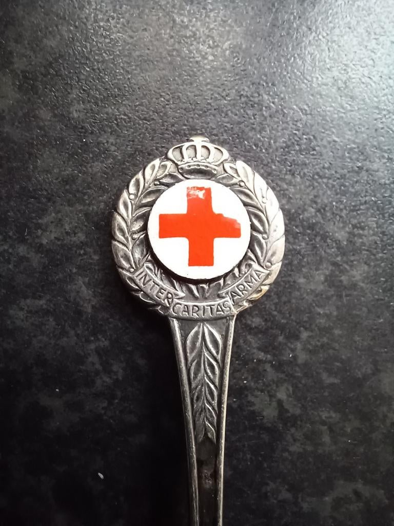 Theelepeltje Inter Caritas Arma (Rode Kruis), Ophalen
