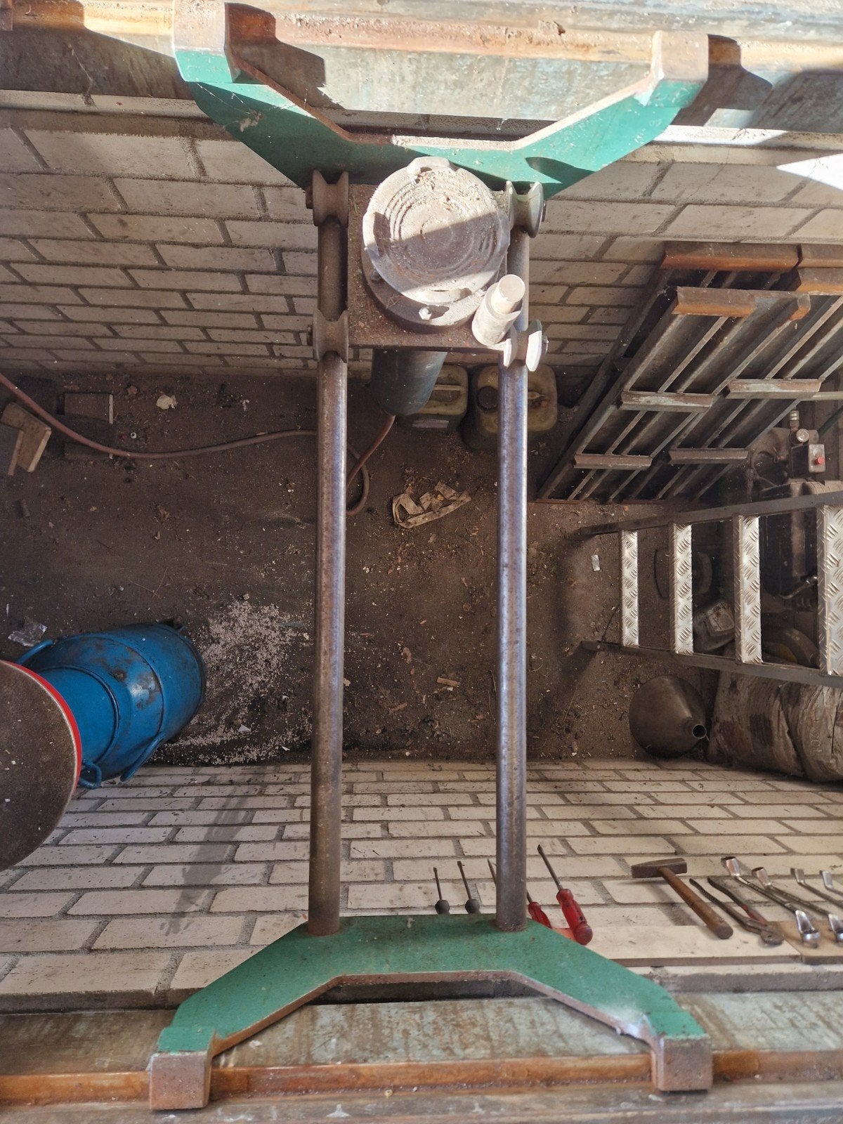Pneumatische smeerputlift - 105 cm inbouwmaat, Auto diversen, Autogereedschap, Ophalen
