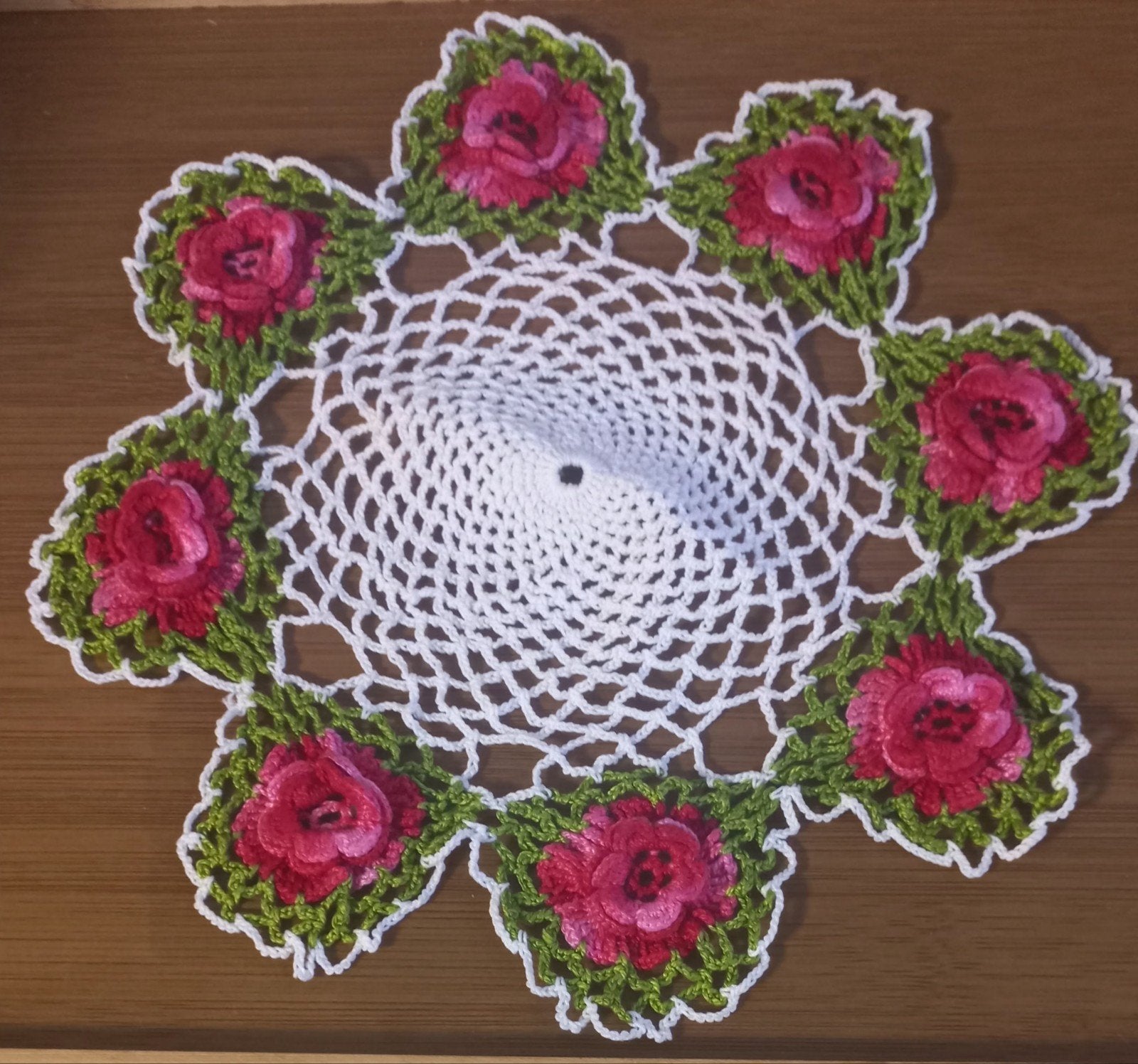 Mooi brocant gehaakt kleedje, bloemen, roze, groen, wit, Ophalen of Verzenden