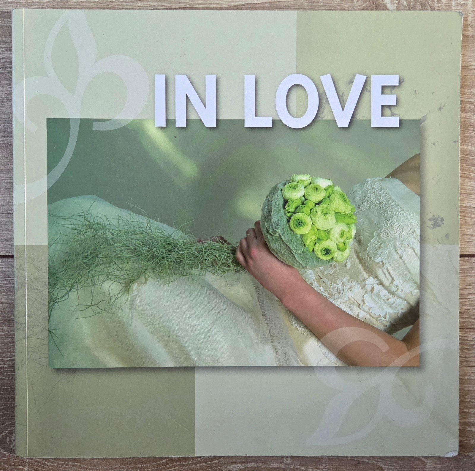 In Love, Ophalen of Verzenden, Zo goed als nieuw, Overige onderwerpen