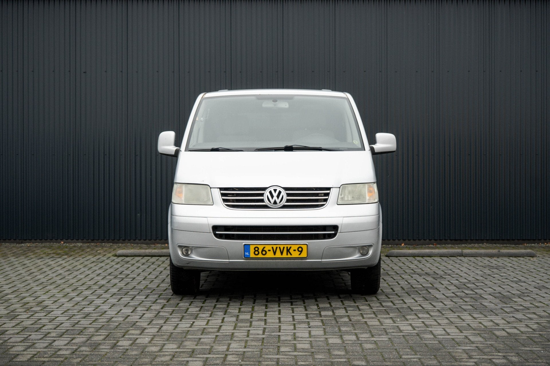 Volkswagen Transporter T5 2.5 TDI 340 L2H1 | 174 PK | Navi |, Voorwielaandrijving, Stof, Gebruikt, Zwart