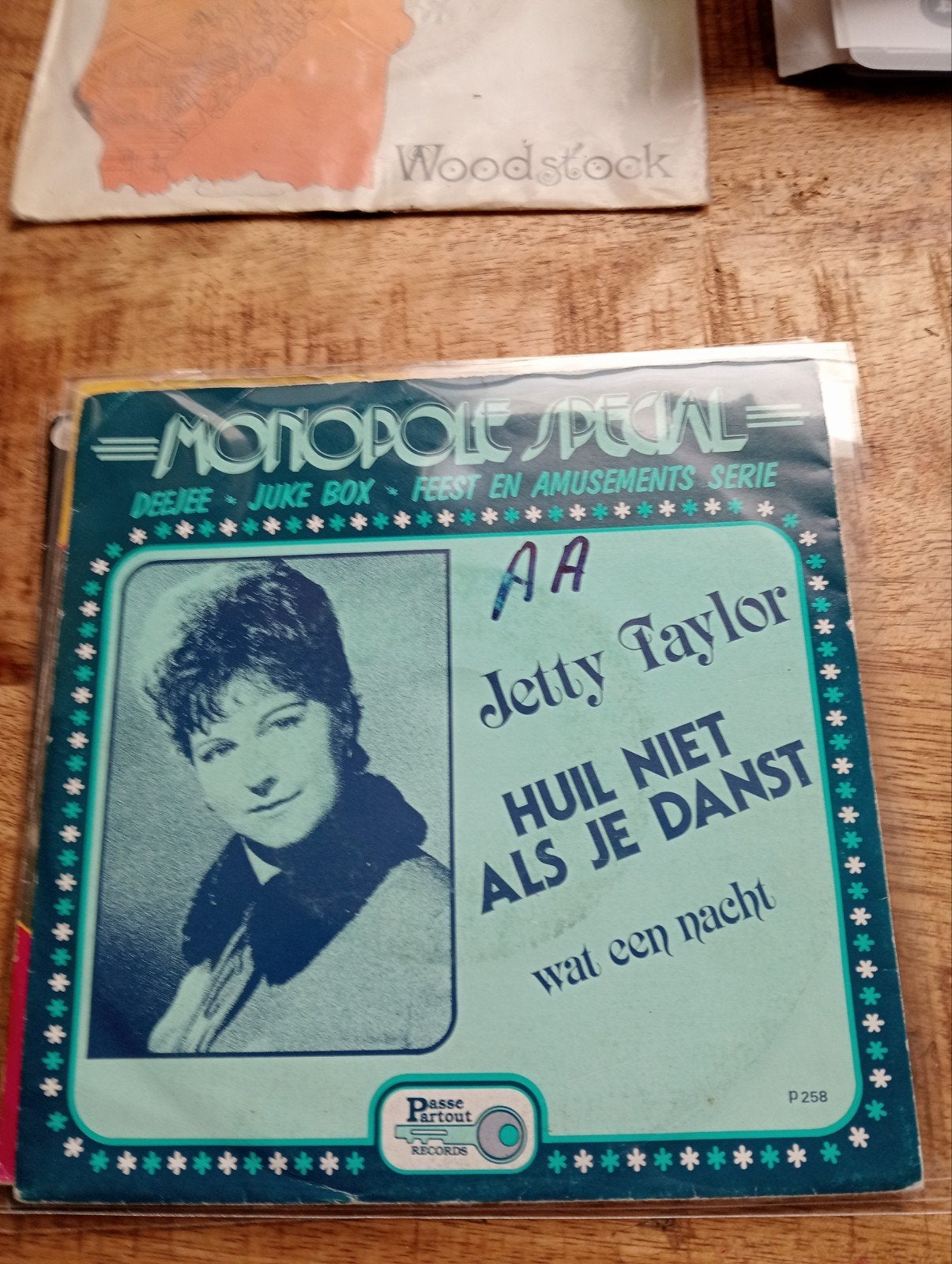 Jetty Taylor - huil niet als je danst, Ophalen of Verzenden, Zo goed als nieuw, Overige formaten, Levenslied of Smartlap